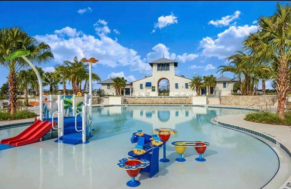 FISHHAWK RANCH - Residential