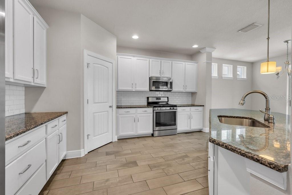 FISHHAWK RANCH - Residential