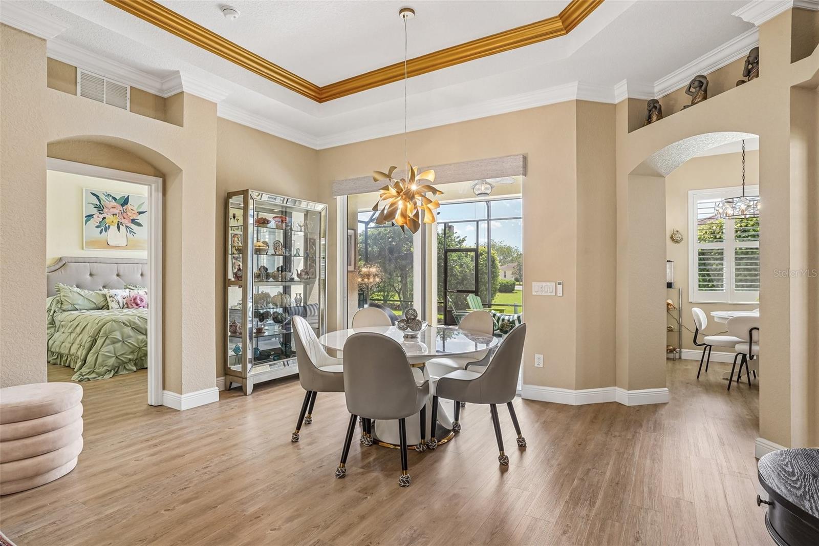 LAKESIDE LANDINGS - Residential