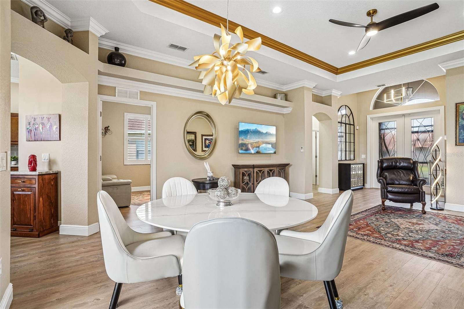 LAKESIDE LANDINGS - Residential