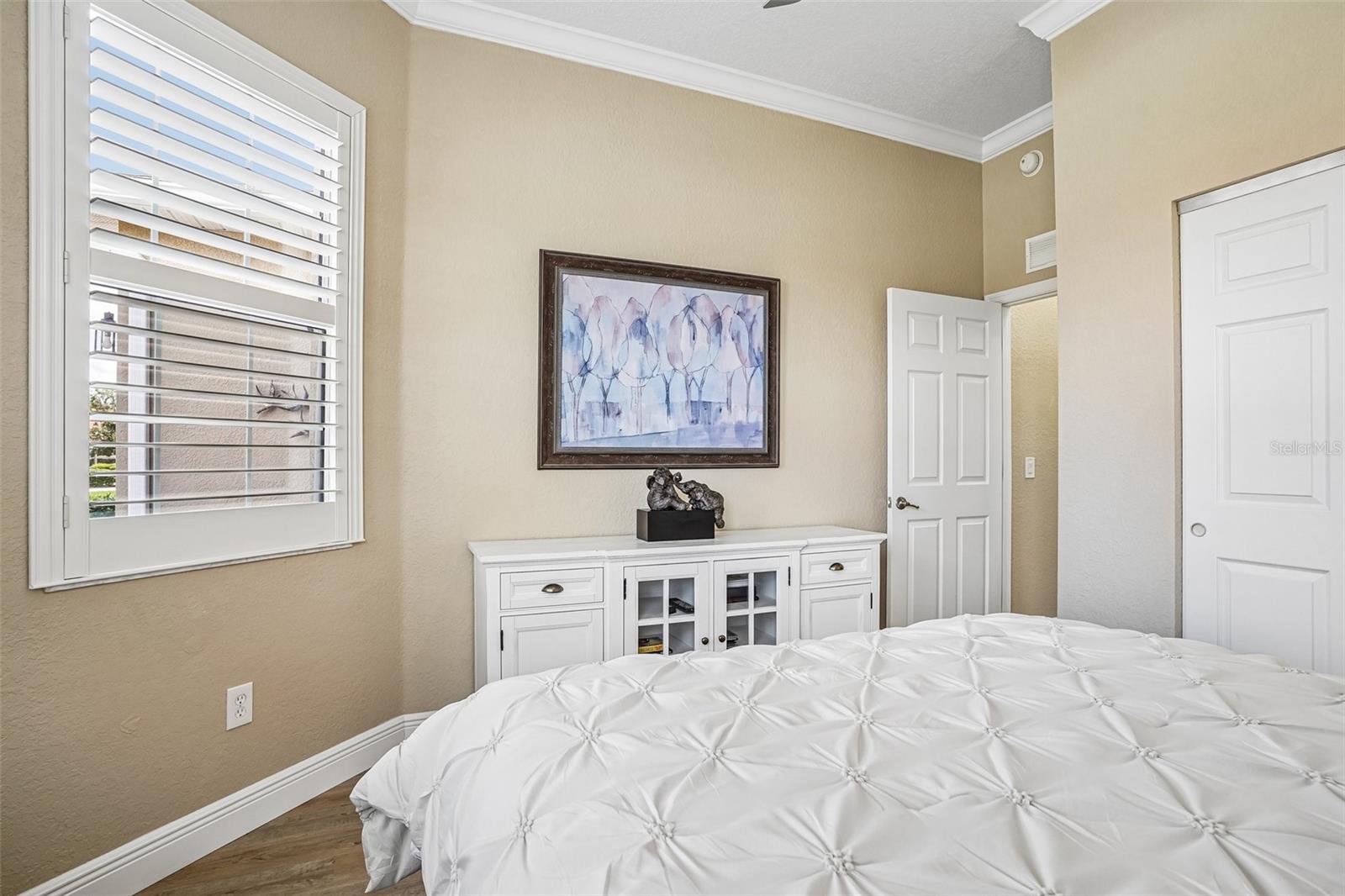 LAKESIDE LANDINGS - Residential