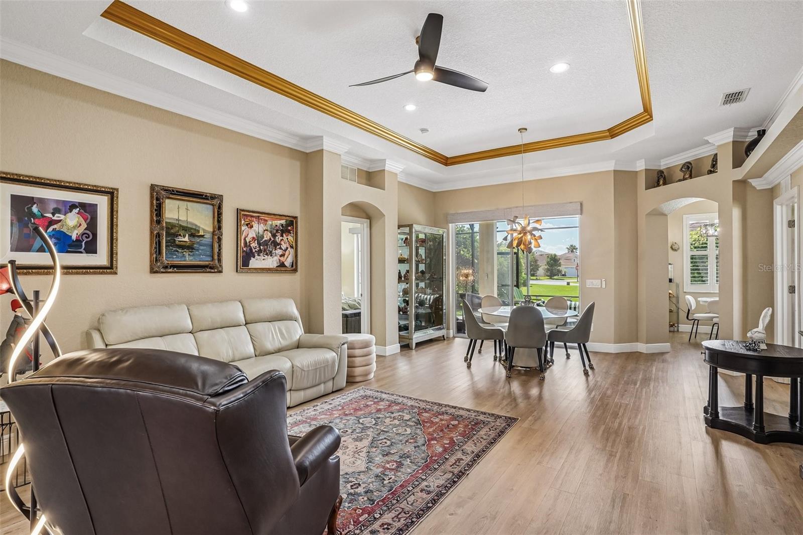 LAKESIDE LANDINGS - Residential