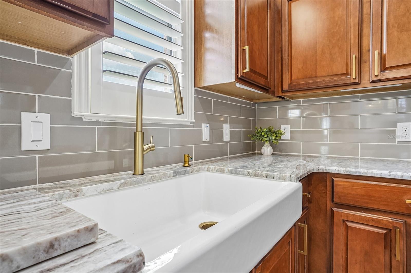 LAKESIDE LANDINGS - Residential