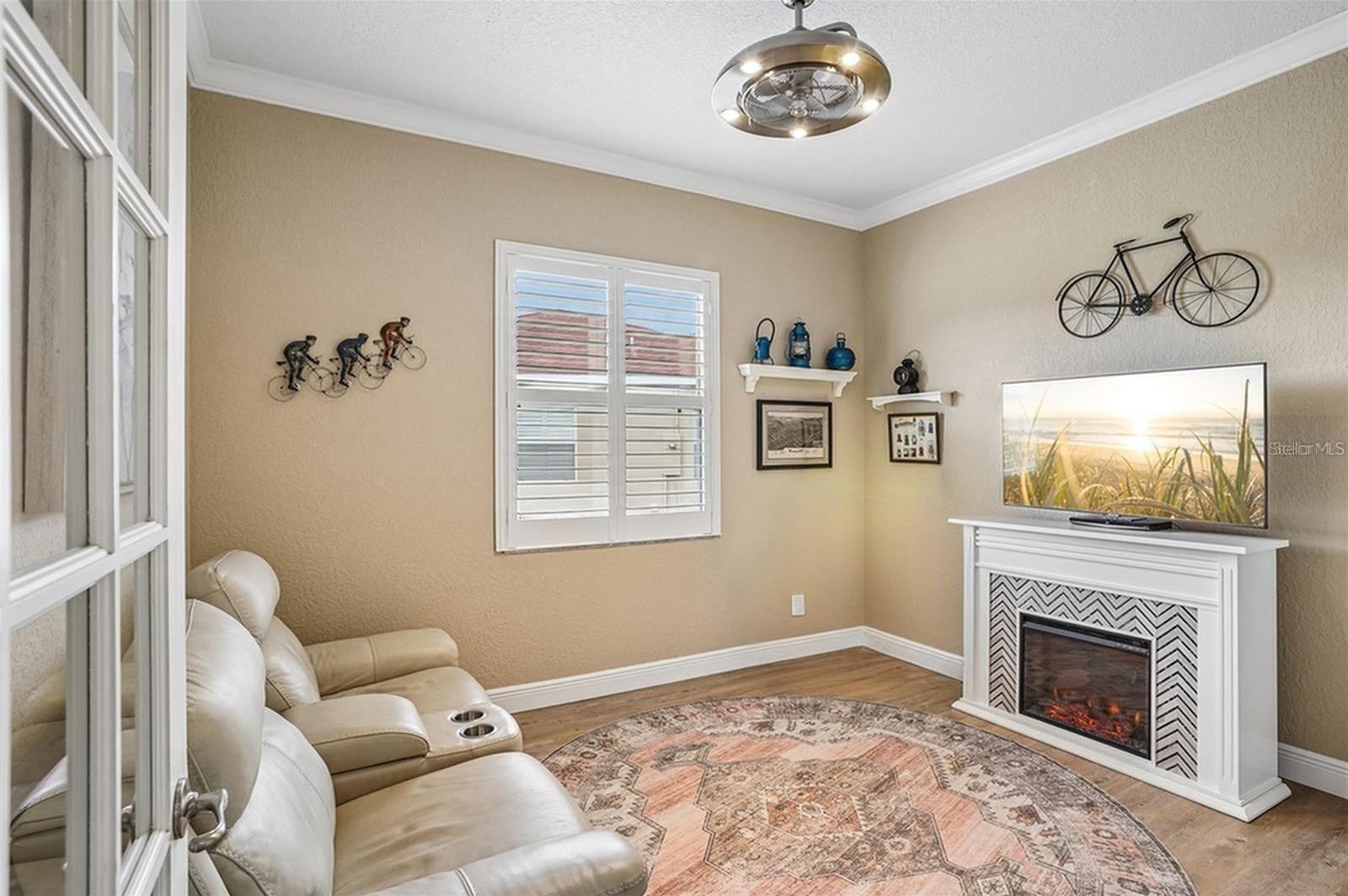 LAKESIDE LANDINGS - Residential