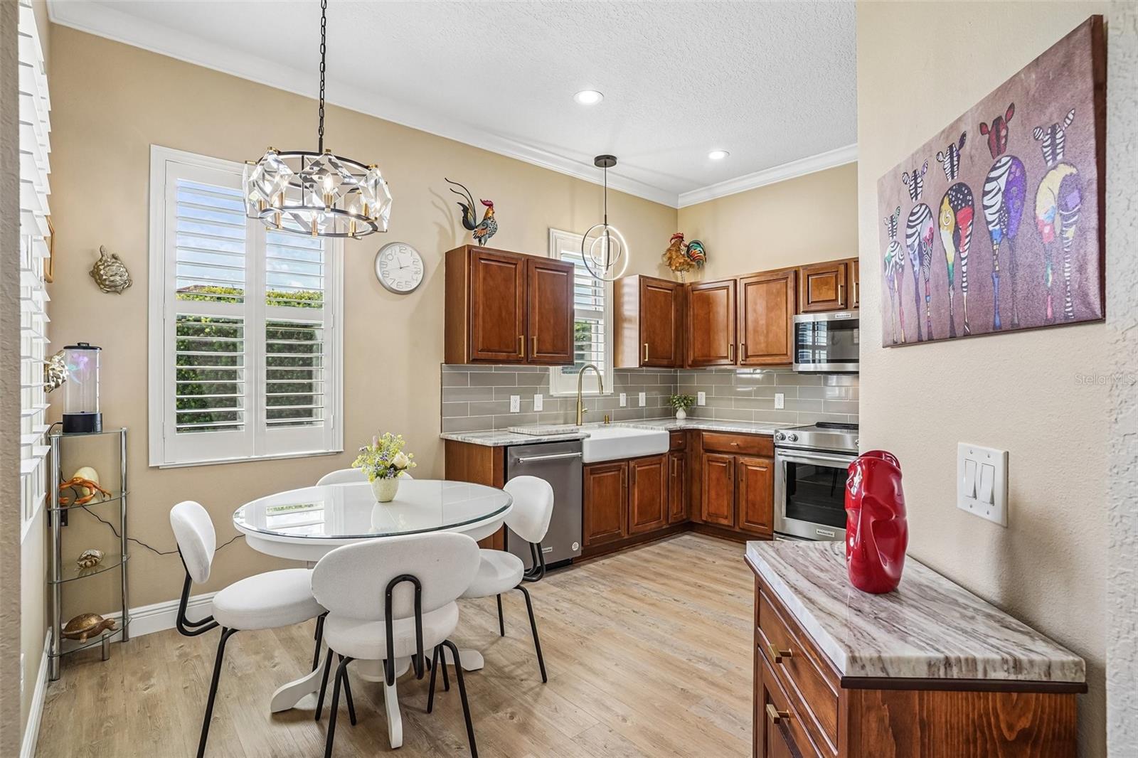 LAKESIDE LANDINGS - Residential