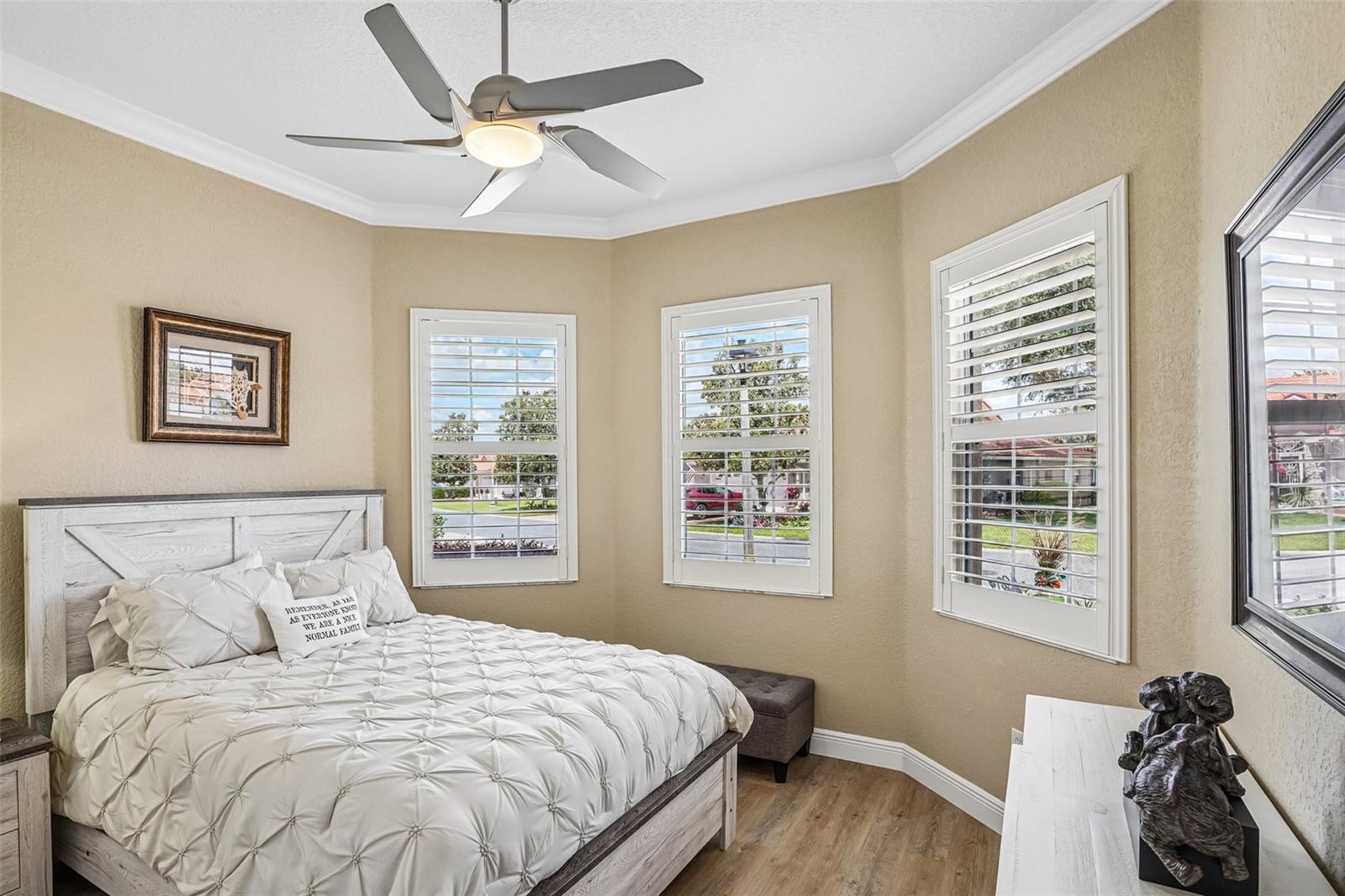 LAKESIDE LANDINGS - Residential