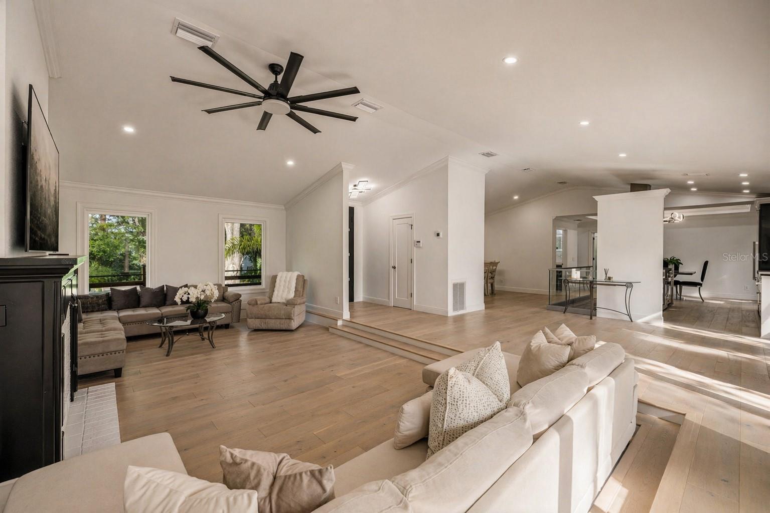 SHADY HOLLOW SUB - Residential