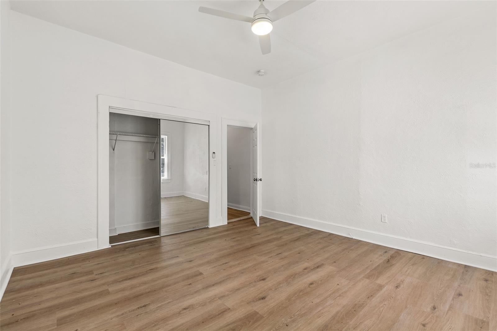 OAK CREST - Commercial Sale