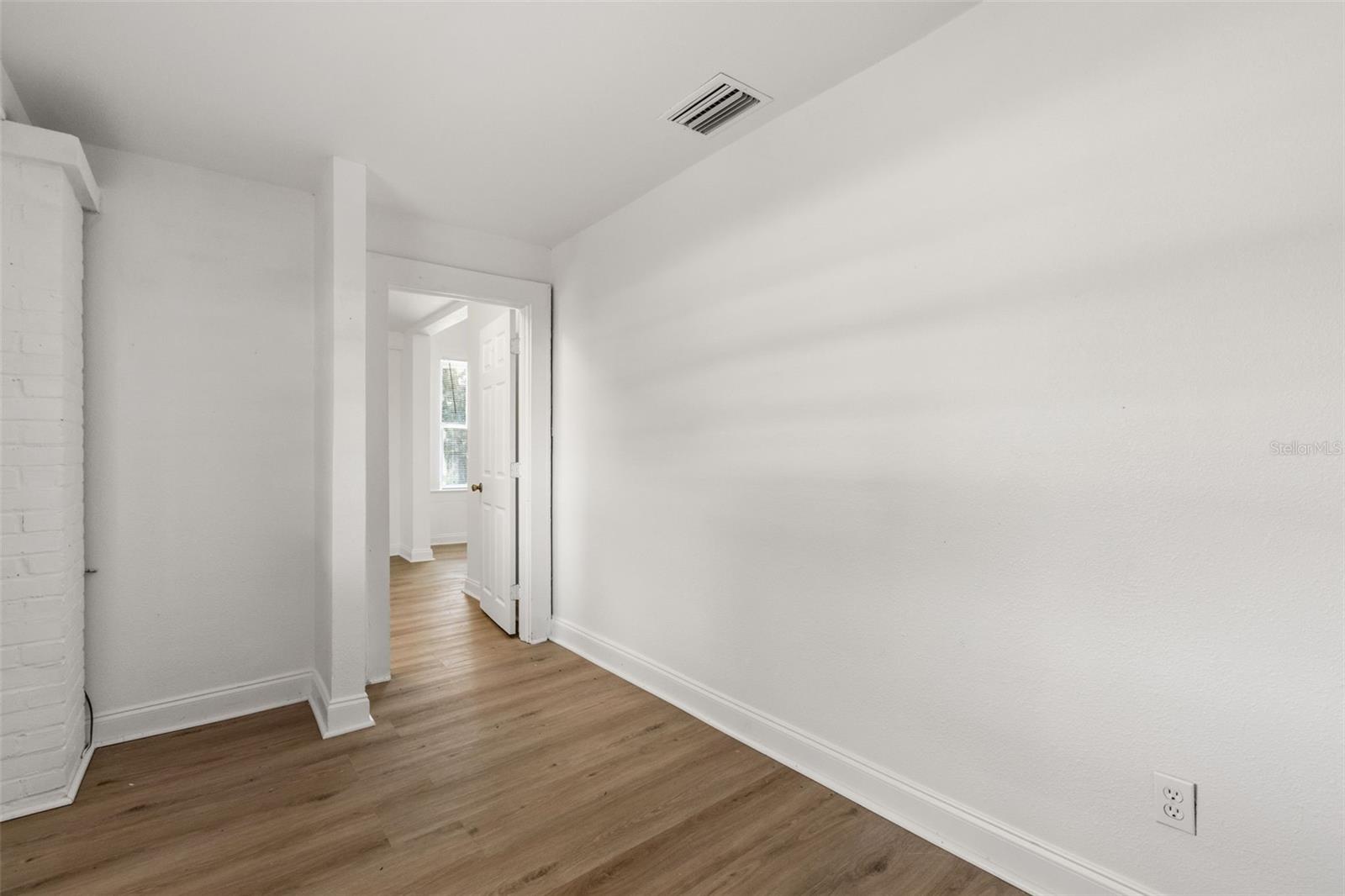 OAK CREST - Commercial Sale