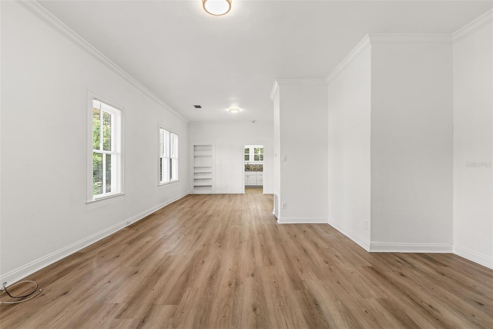 OAK CREST - Commercial Sale