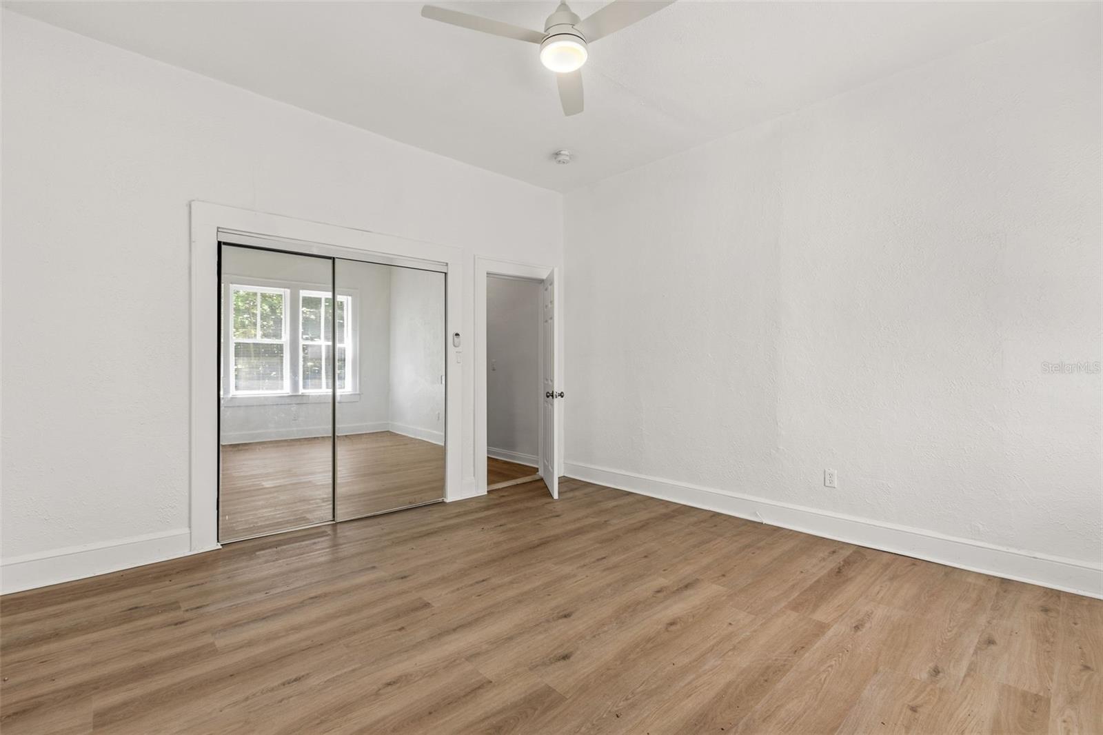 OAK CREST - Commercial Sale