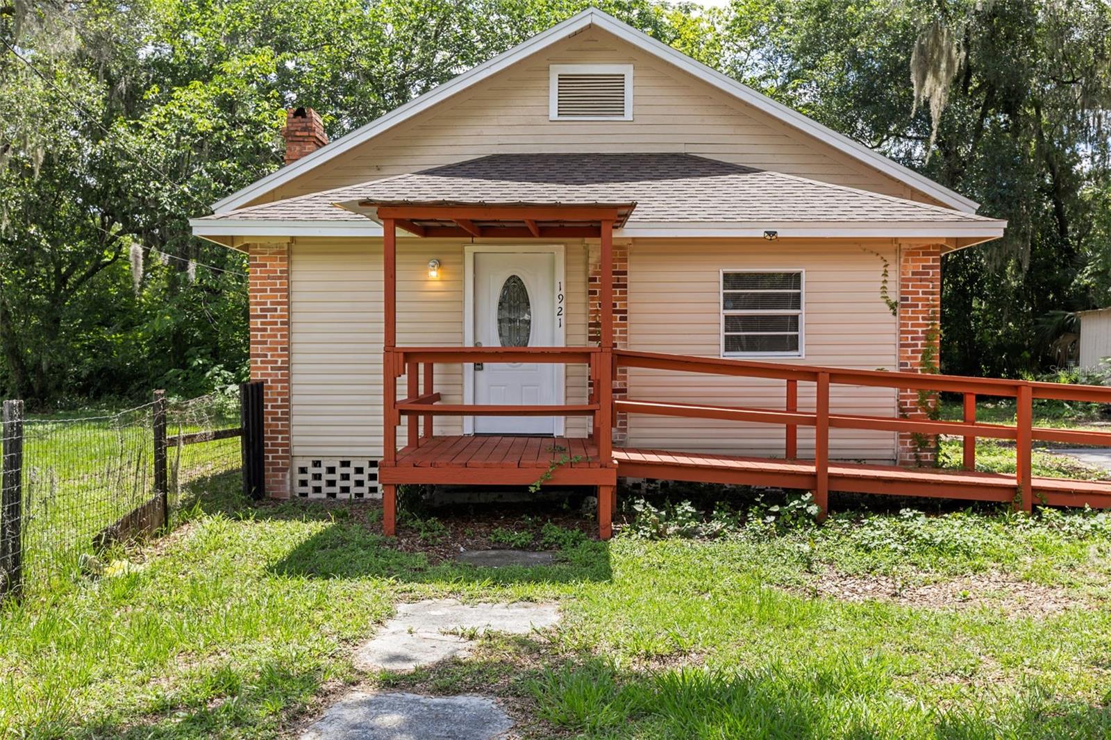 OAK CREST - Commercial Sale