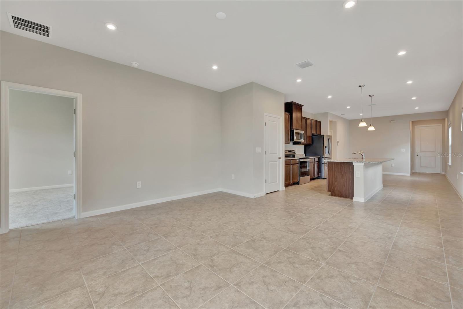 AVALON WOODS - Residential Lease
