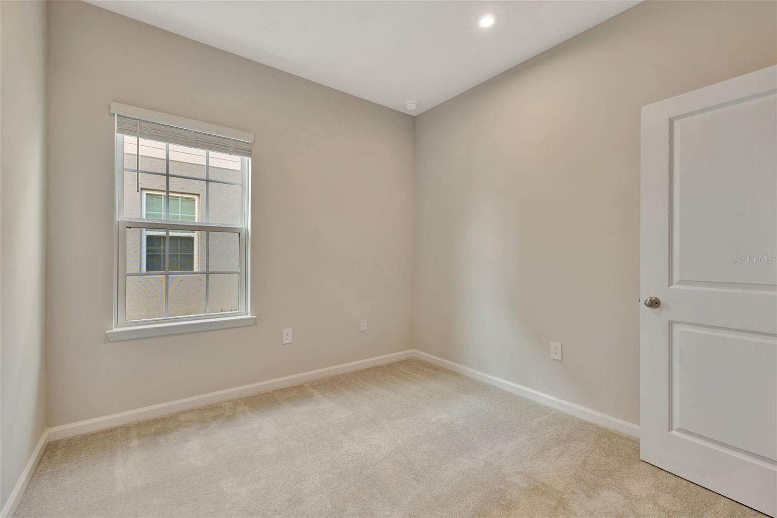 AVALON WOODS - Residential Lease