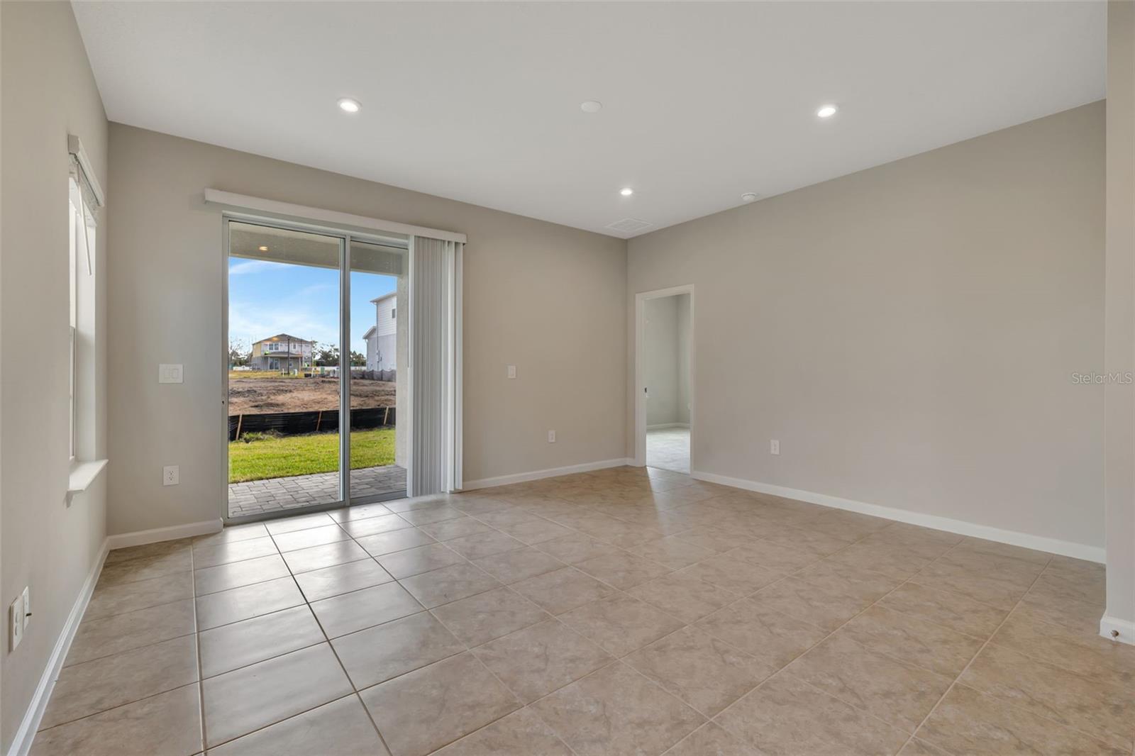 AVALON WOODS - Residential Lease