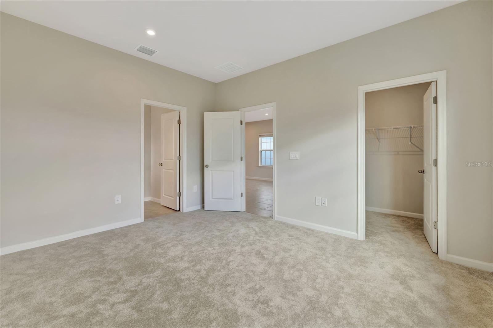 AVALON WOODS - Residential Lease