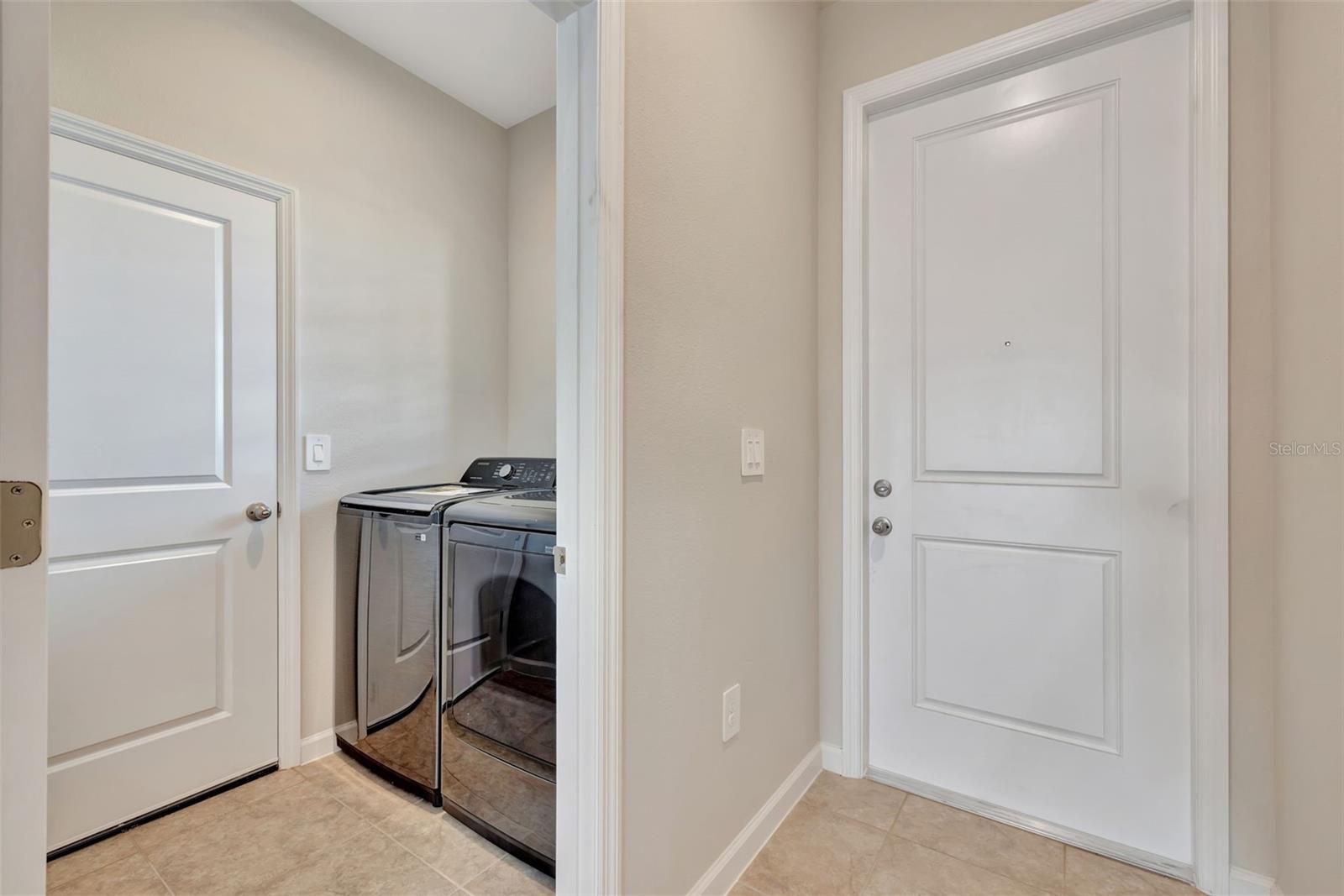 AVALON WOODS - Residential Lease