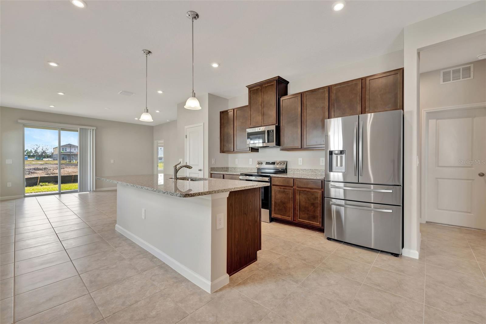 AVALON WOODS - Residential Lease