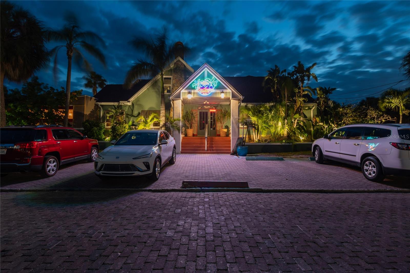 BOCA CEIGA PARK - Commercial Sale