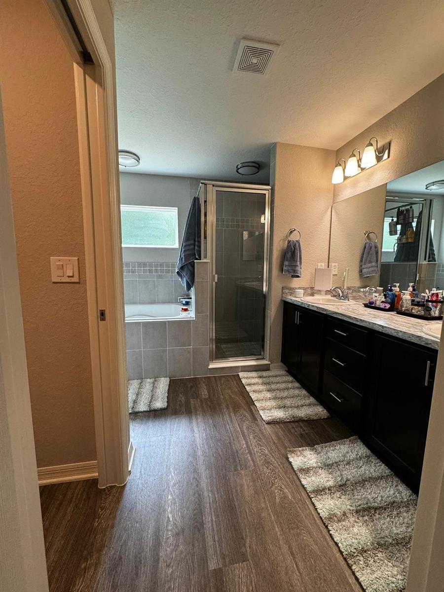 SUMMERCREST - Residential