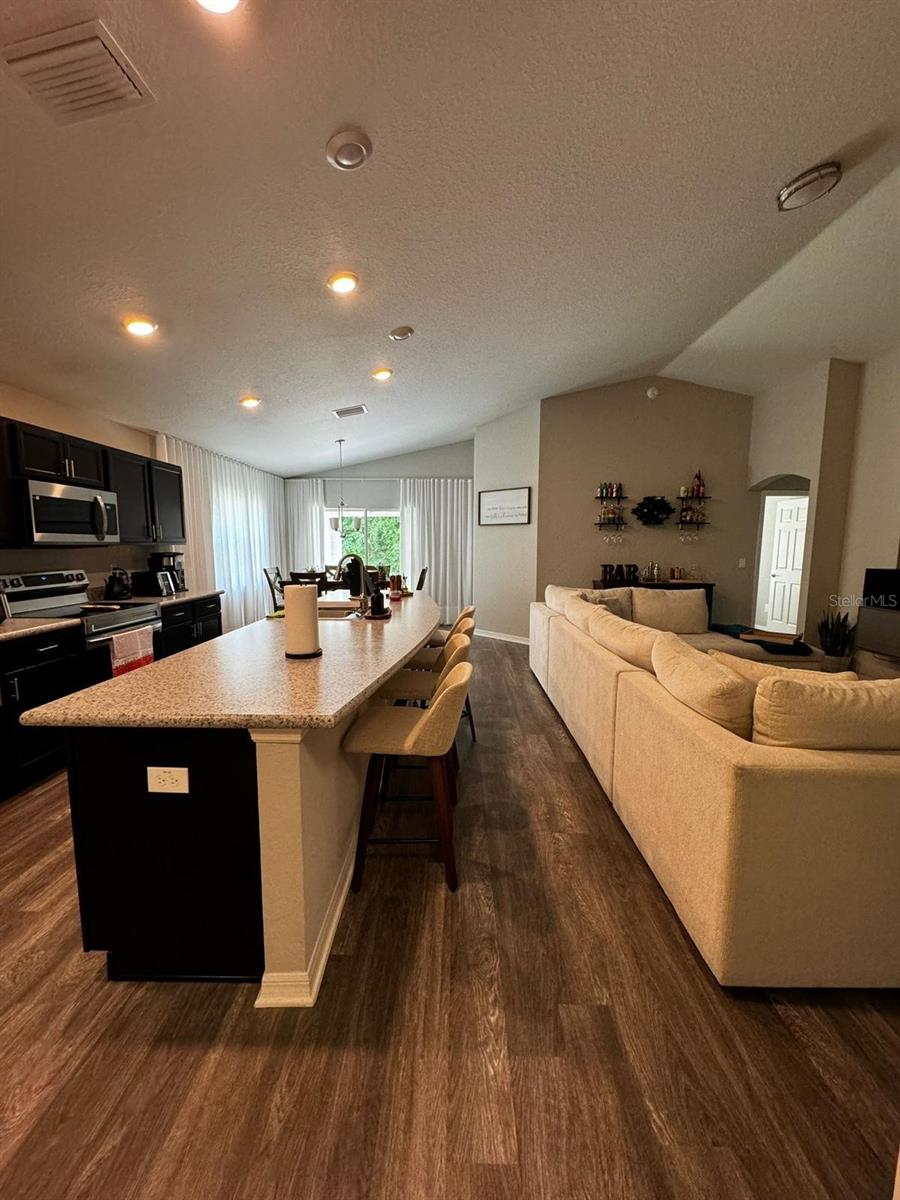 SUMMERCREST - Residential