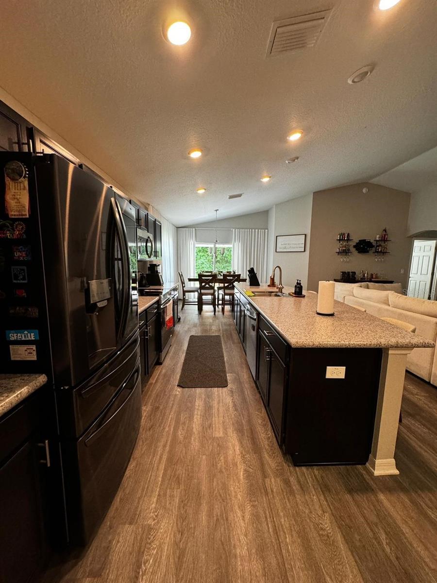 SUMMERCREST - Residential