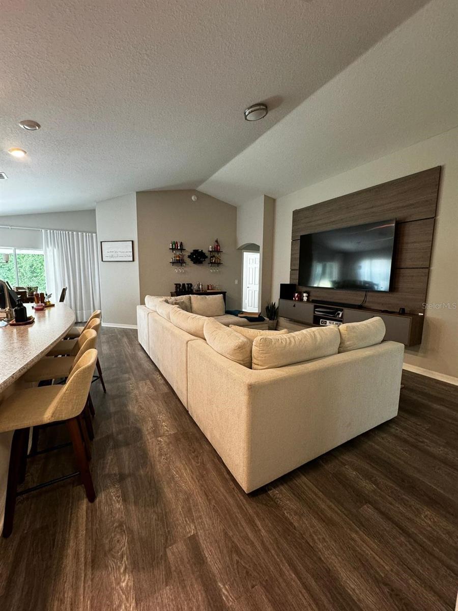 SUMMERCREST - Residential