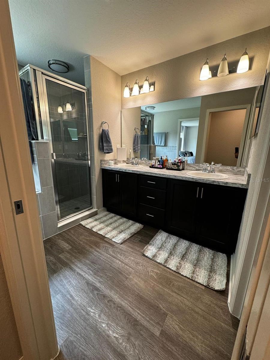 SUMMERCREST - Residential