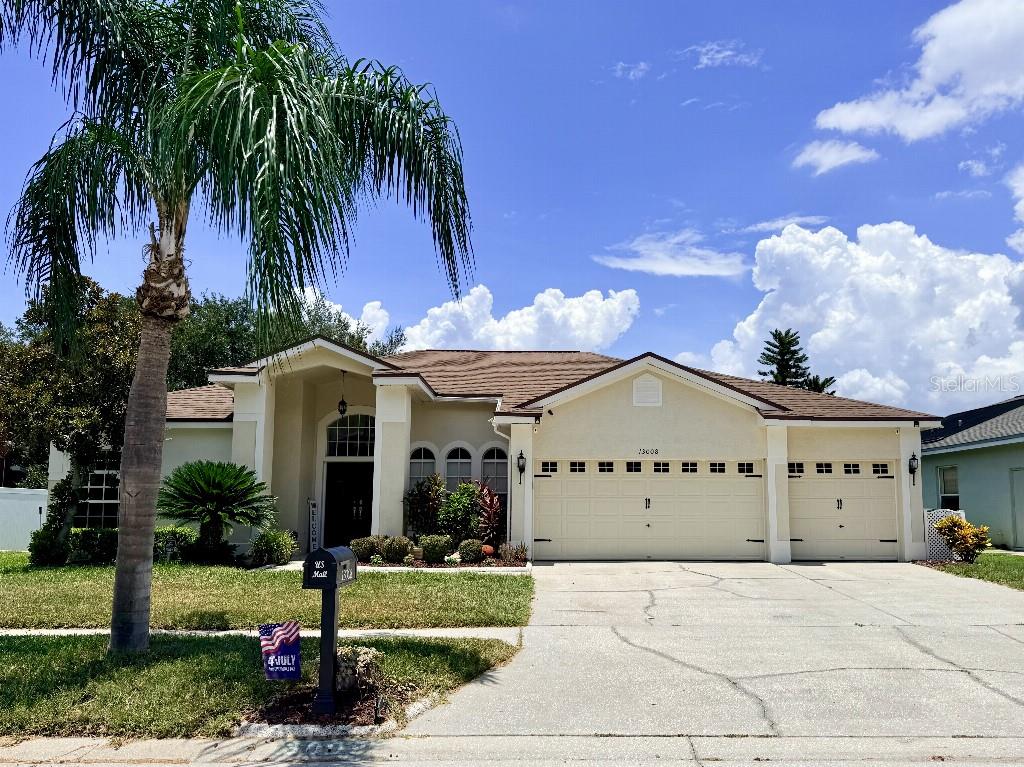 CLUBHOUSE ESTATES AT SUMMERFIE - Residential