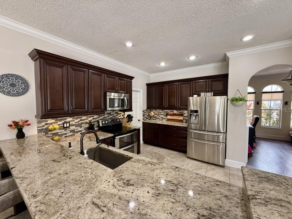 CLUBHOUSE ESTATES AT SUMMERFIE - Residential