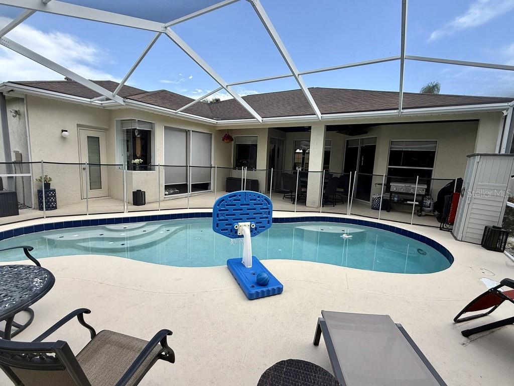 CLUBHOUSE ESTATES AT SUMMERFIE - Residential