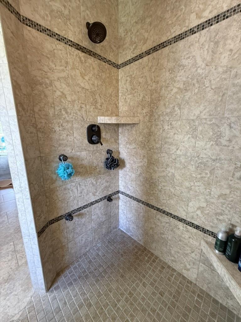 CLUBHOUSE ESTATES AT SUMMERFIE - Residential