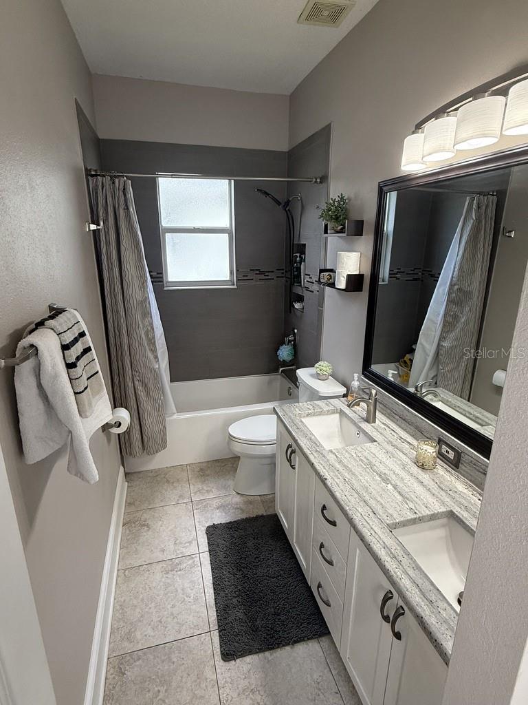 CLUBHOUSE ESTATES AT SUMMERFIE - Residential