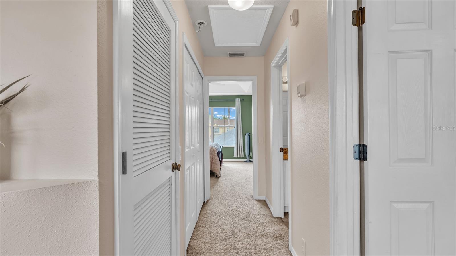 SUNSET POINTE TWNHMS - Residential