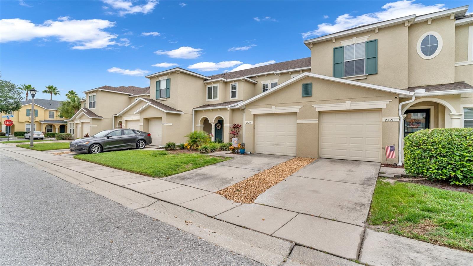 SUNSET POINTE TWNHMS - Residential