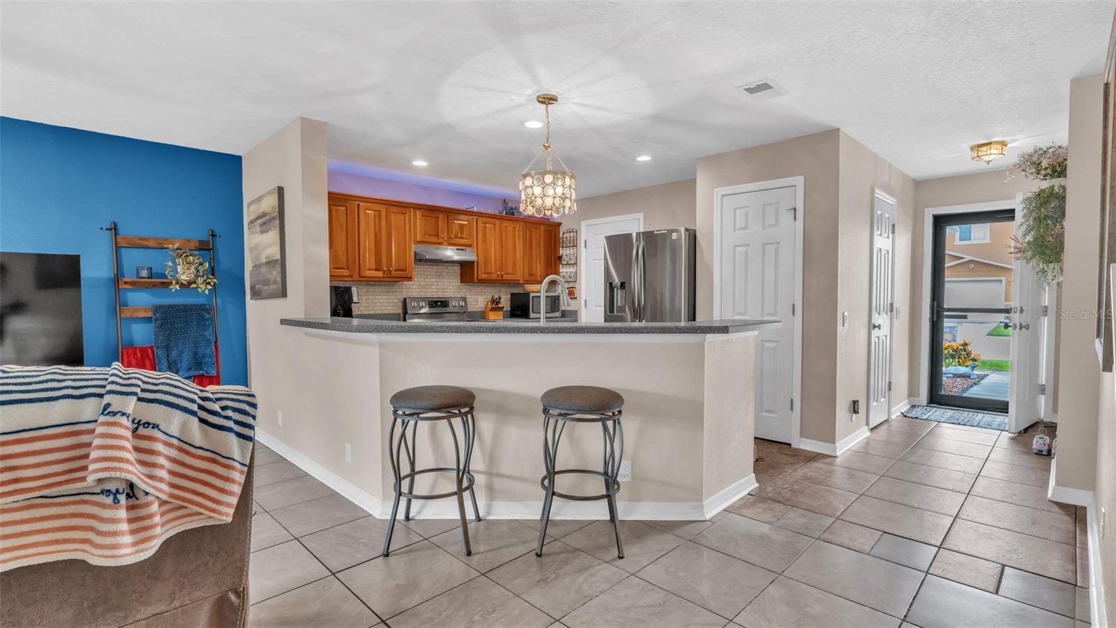 SUNSET POINTE TWNHMS - Residential