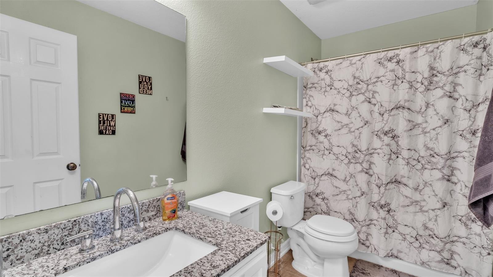 SUNSET POINTE TWNHMS - Residential