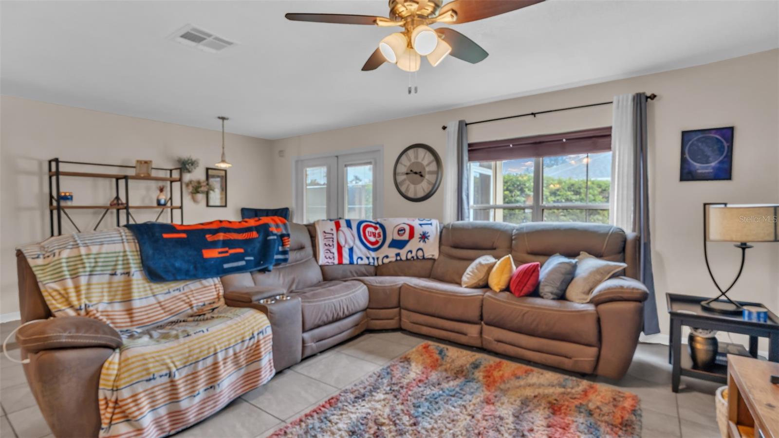 SUNSET POINTE TWNHMS - Residential