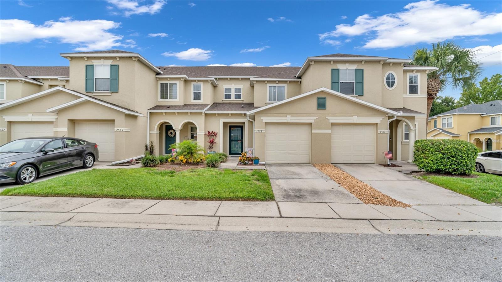SUNSET POINTE TWNHMS - Residential