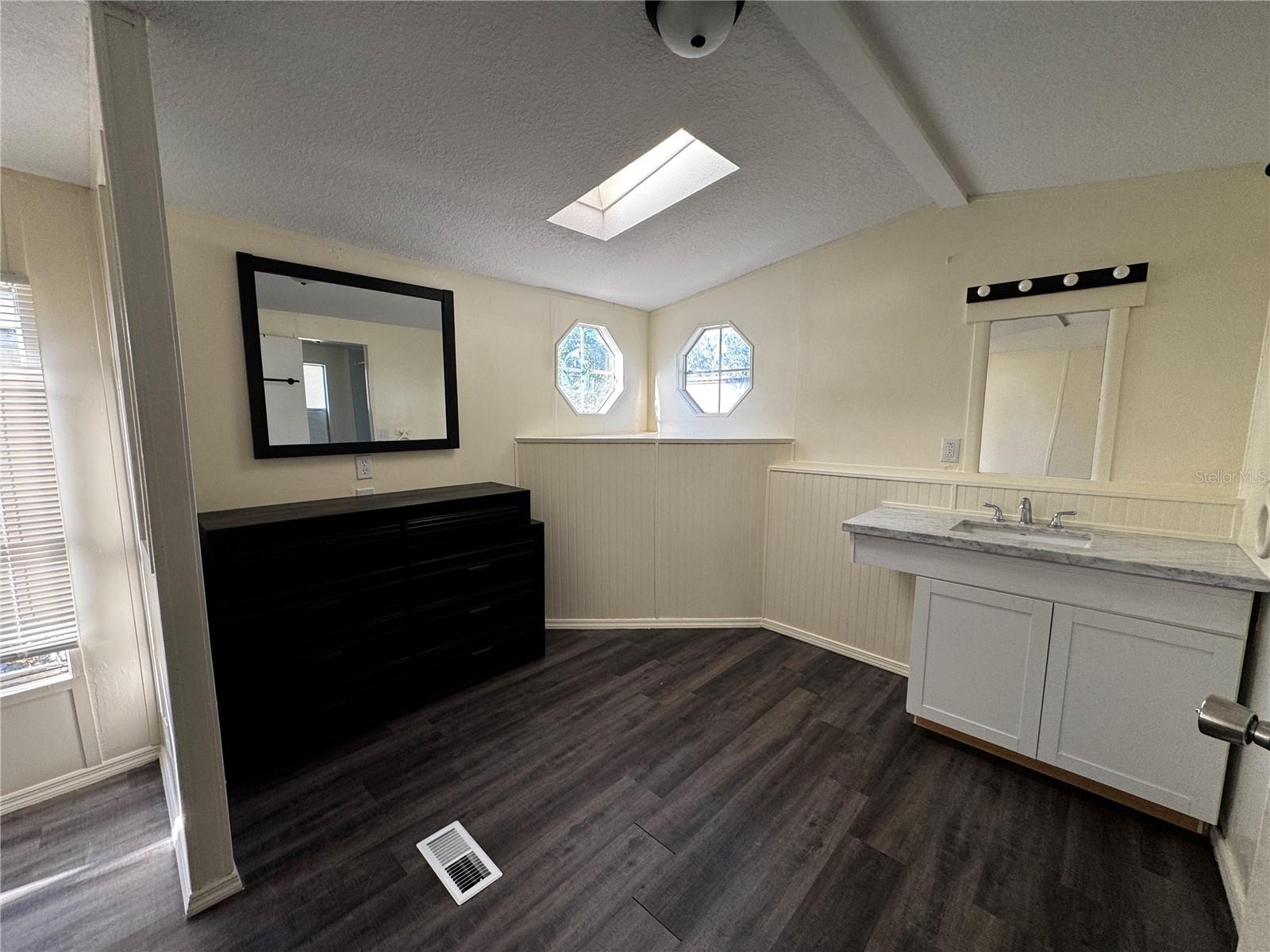 PENNEY PARK ESTATES MOBILE HOME PARK - Residential Lease