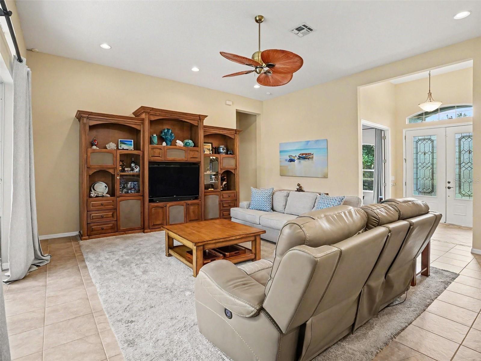 REGENCY HILLS PHASE 03 - Residential