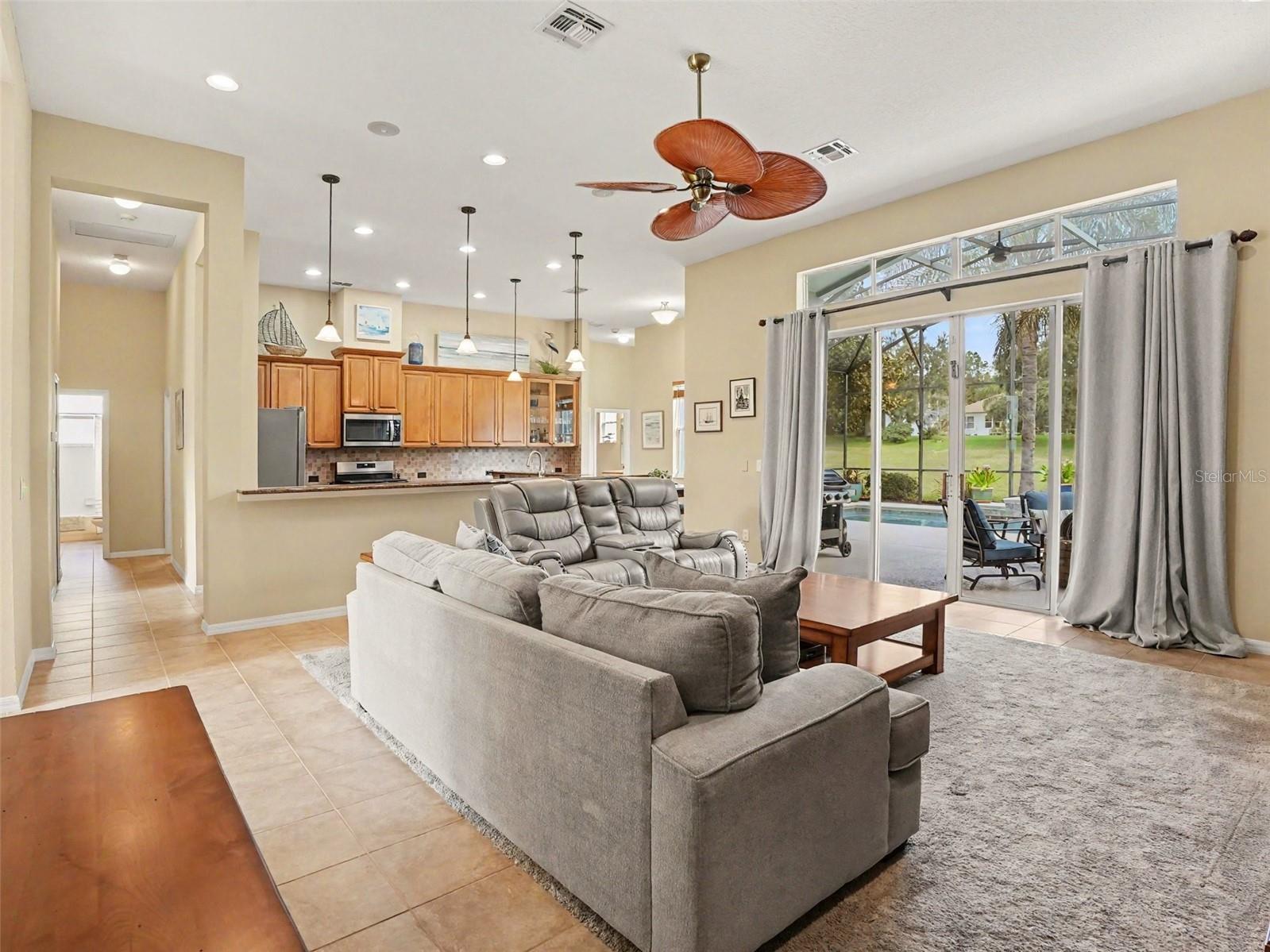 REGENCY HILLS PHASE 03 - Residential