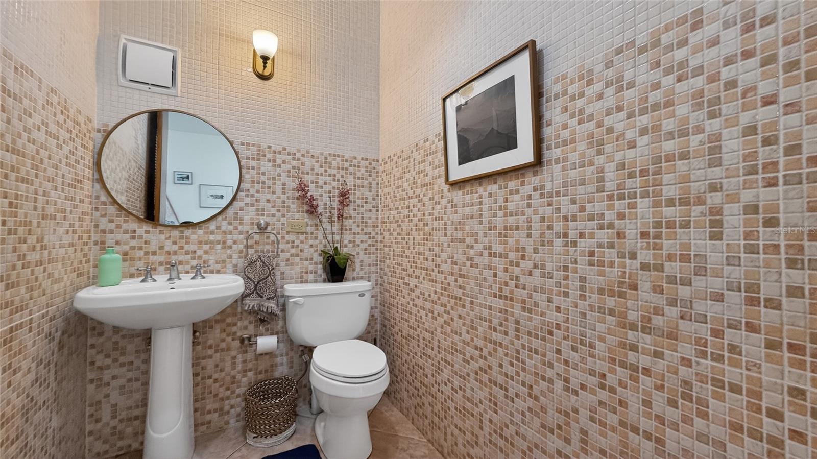 ALTOS DE CAMARONES - Residential