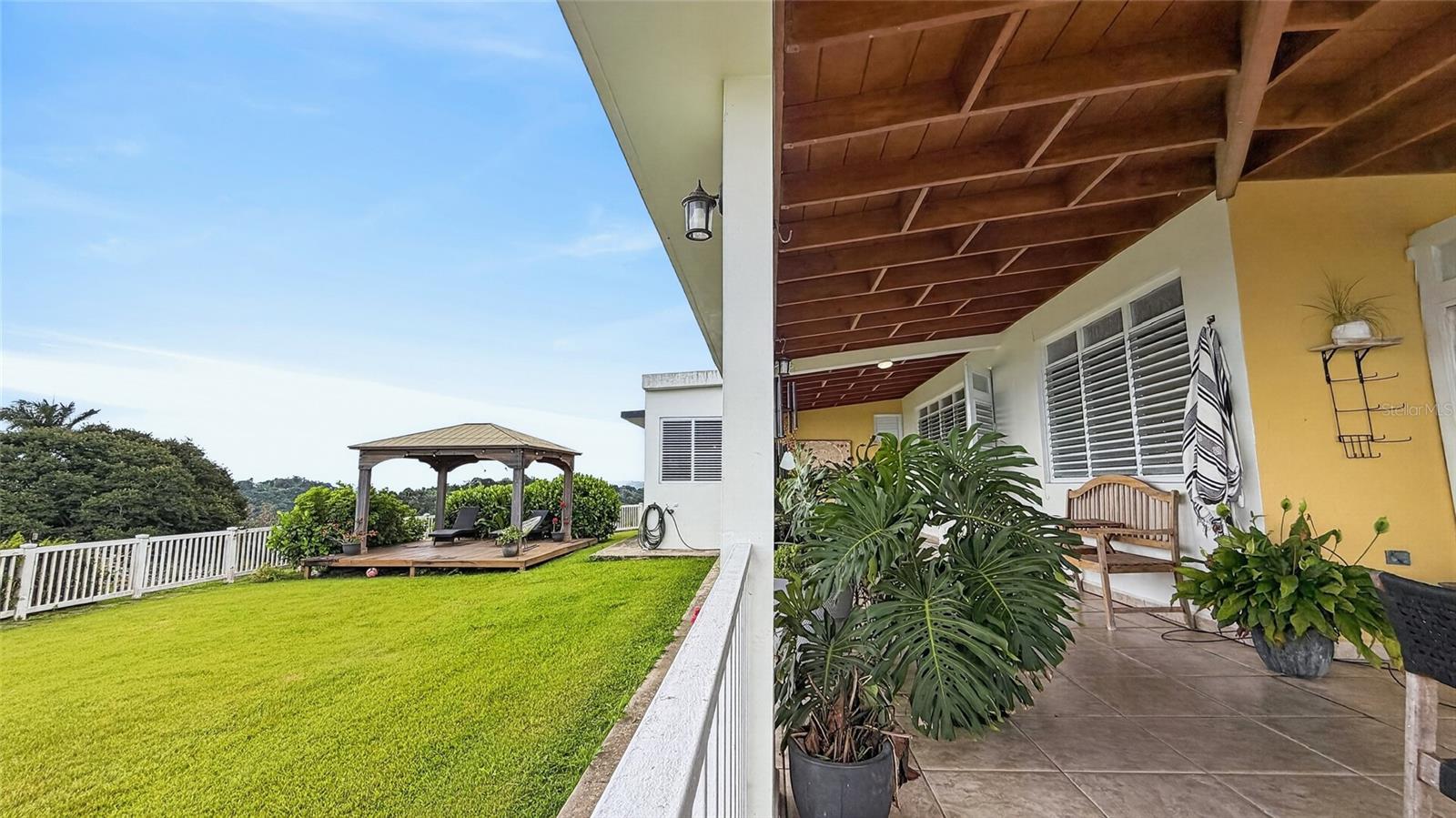 ALTOS DE CAMARONES - Residential
