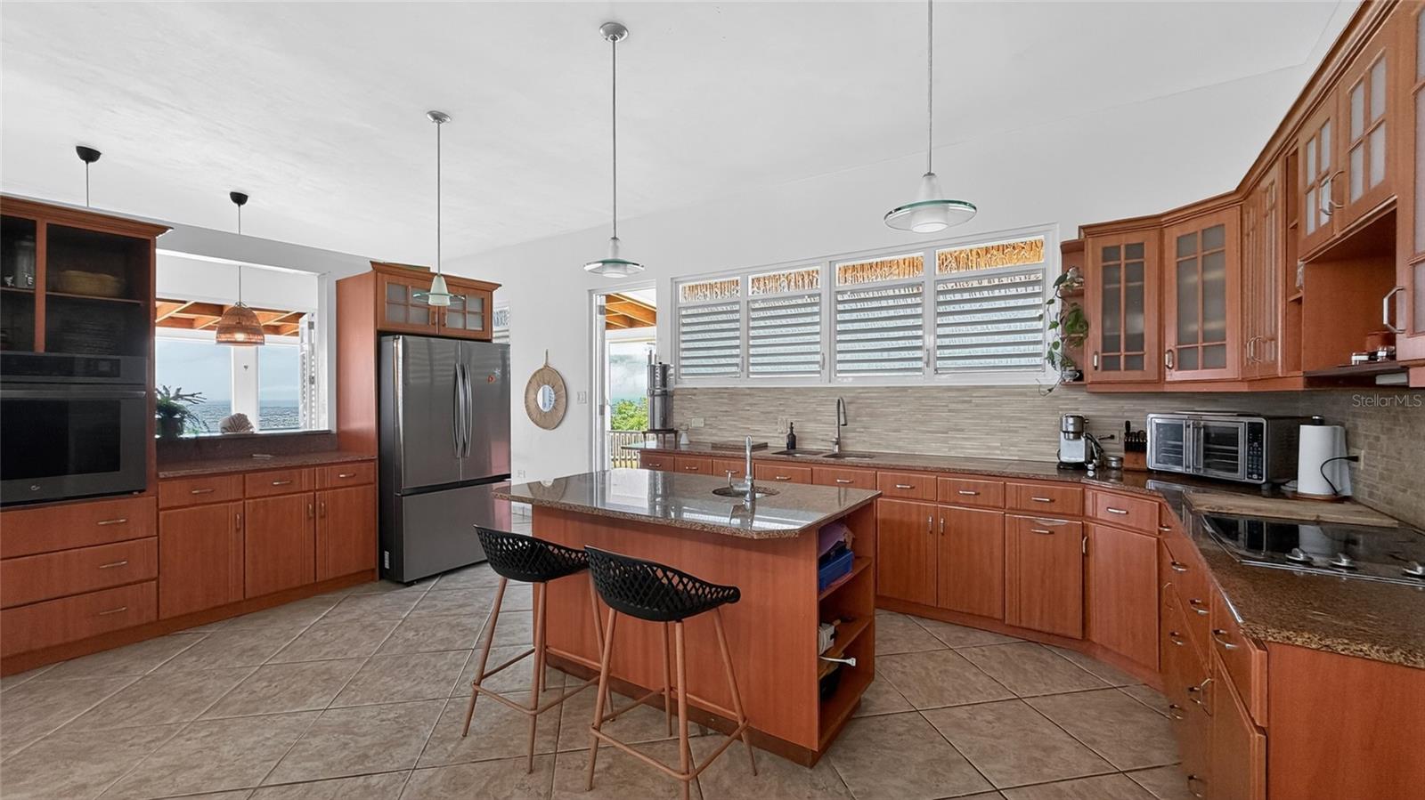 ALTOS DE CAMARONES - Residential