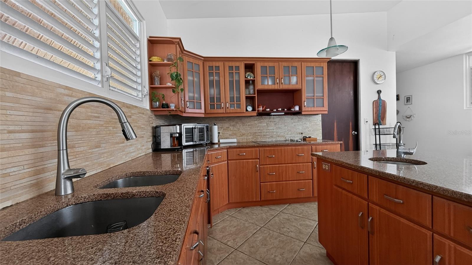 ALTOS DE CAMARONES - Residential