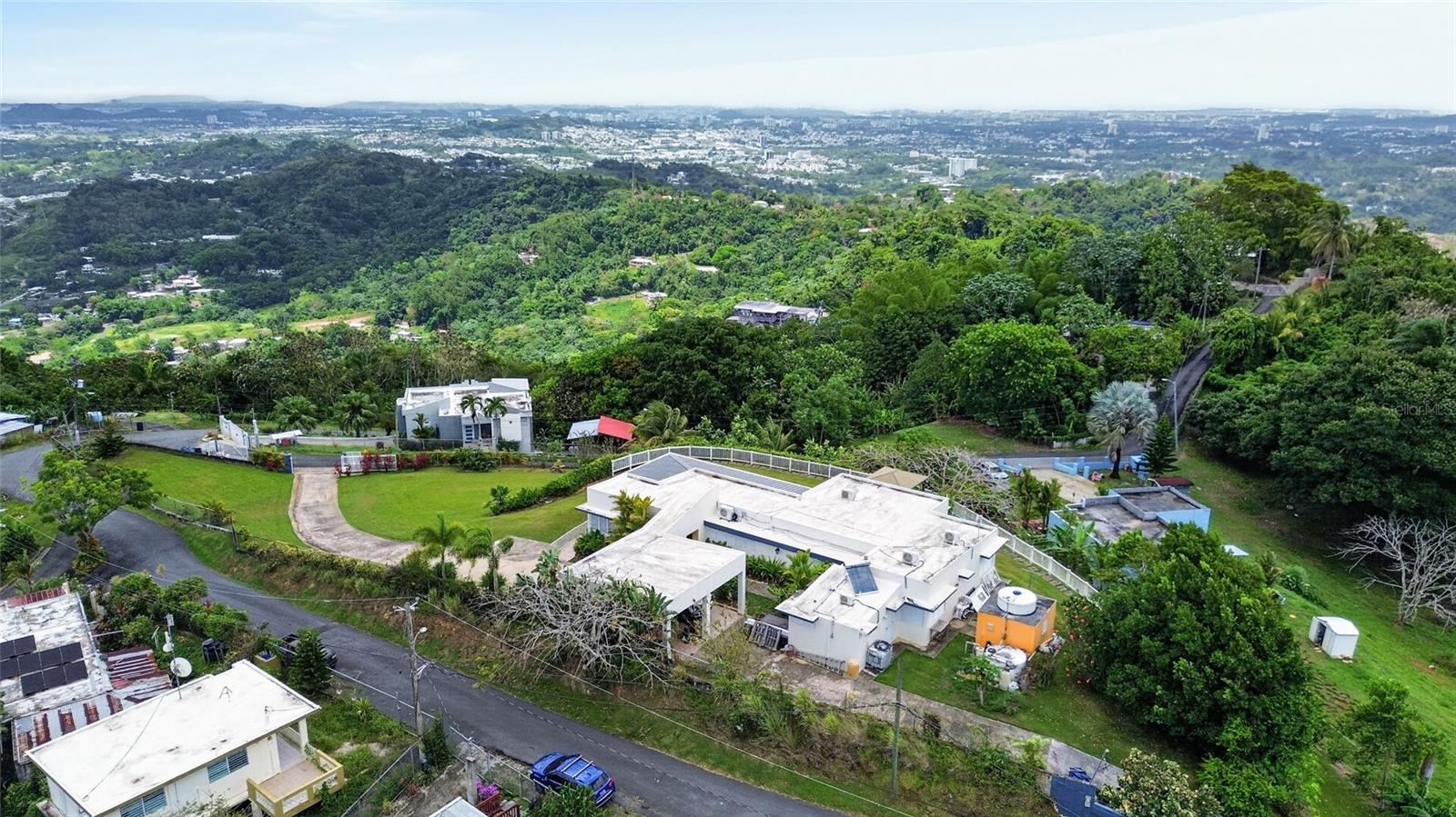 ALTOS DE CAMARONES - Residential