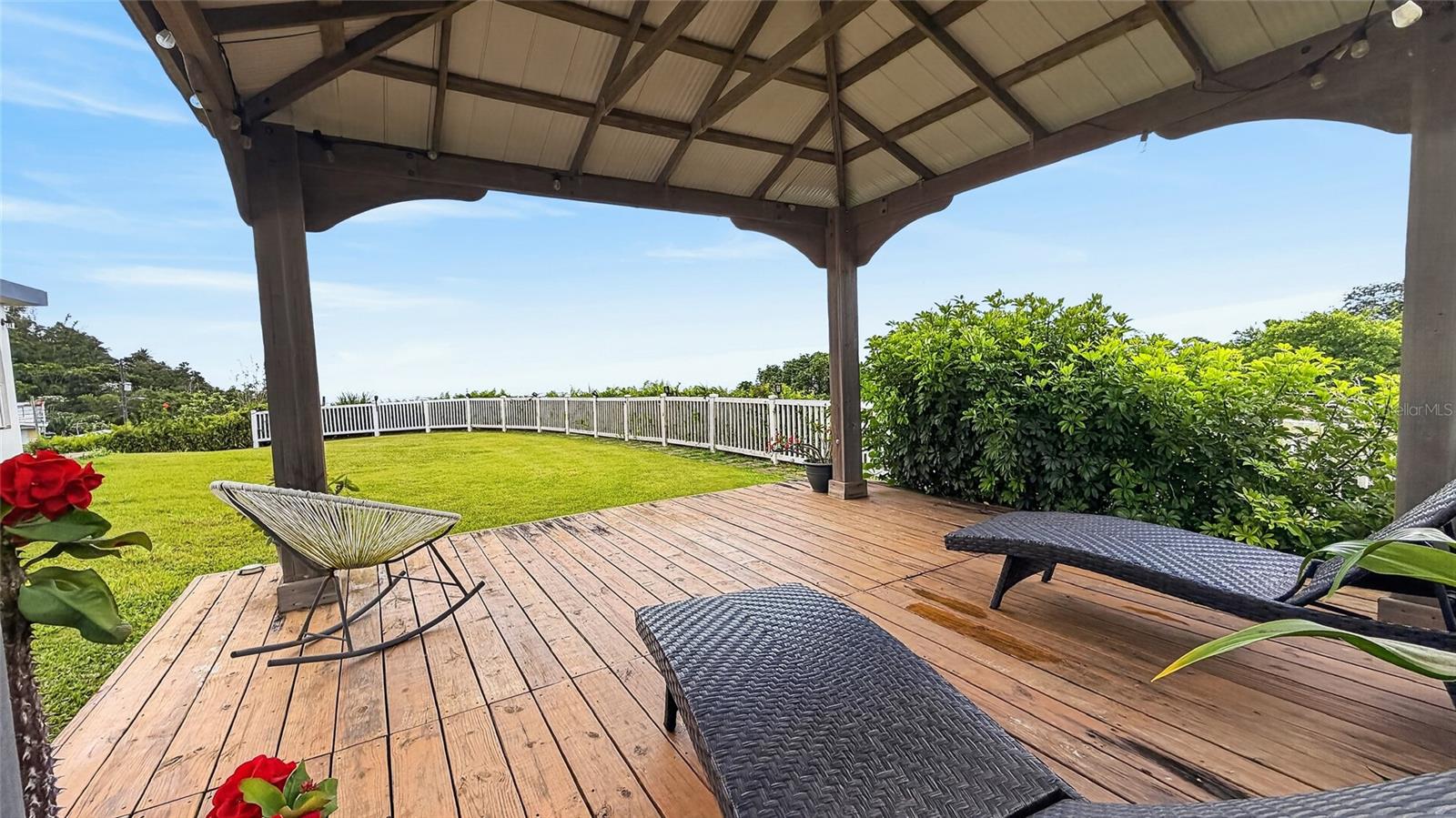 ALTOS DE CAMARONES - Residential