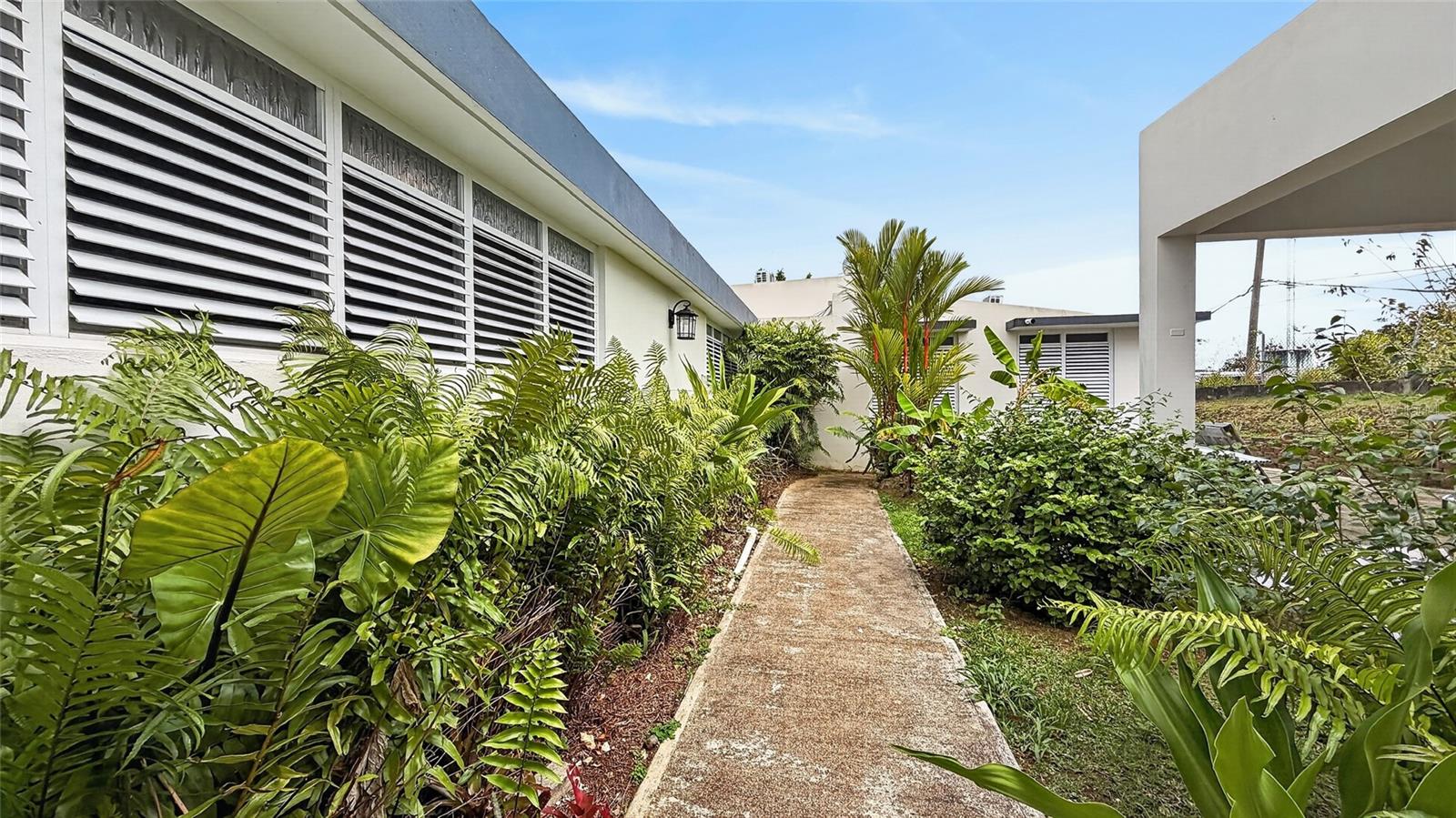ALTOS DE CAMARONES - Residential