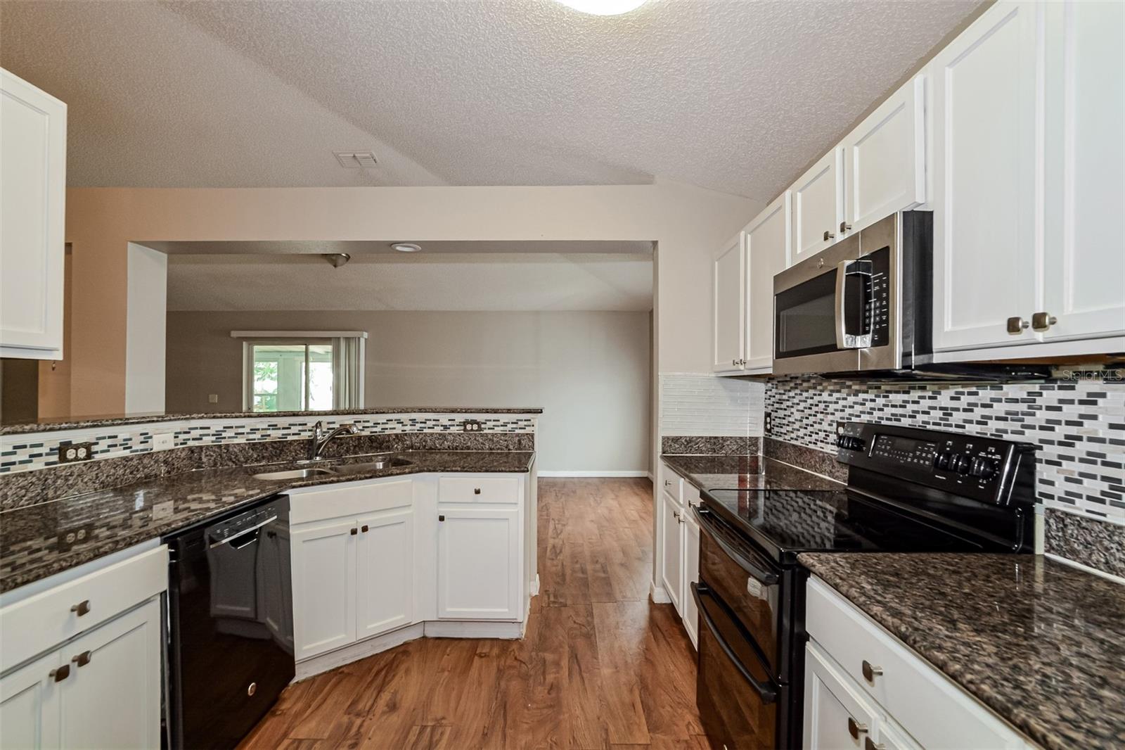 RANDA RIDGE PH 01 - Residential